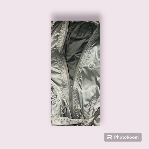 Rain coat - Picture 7 of 10